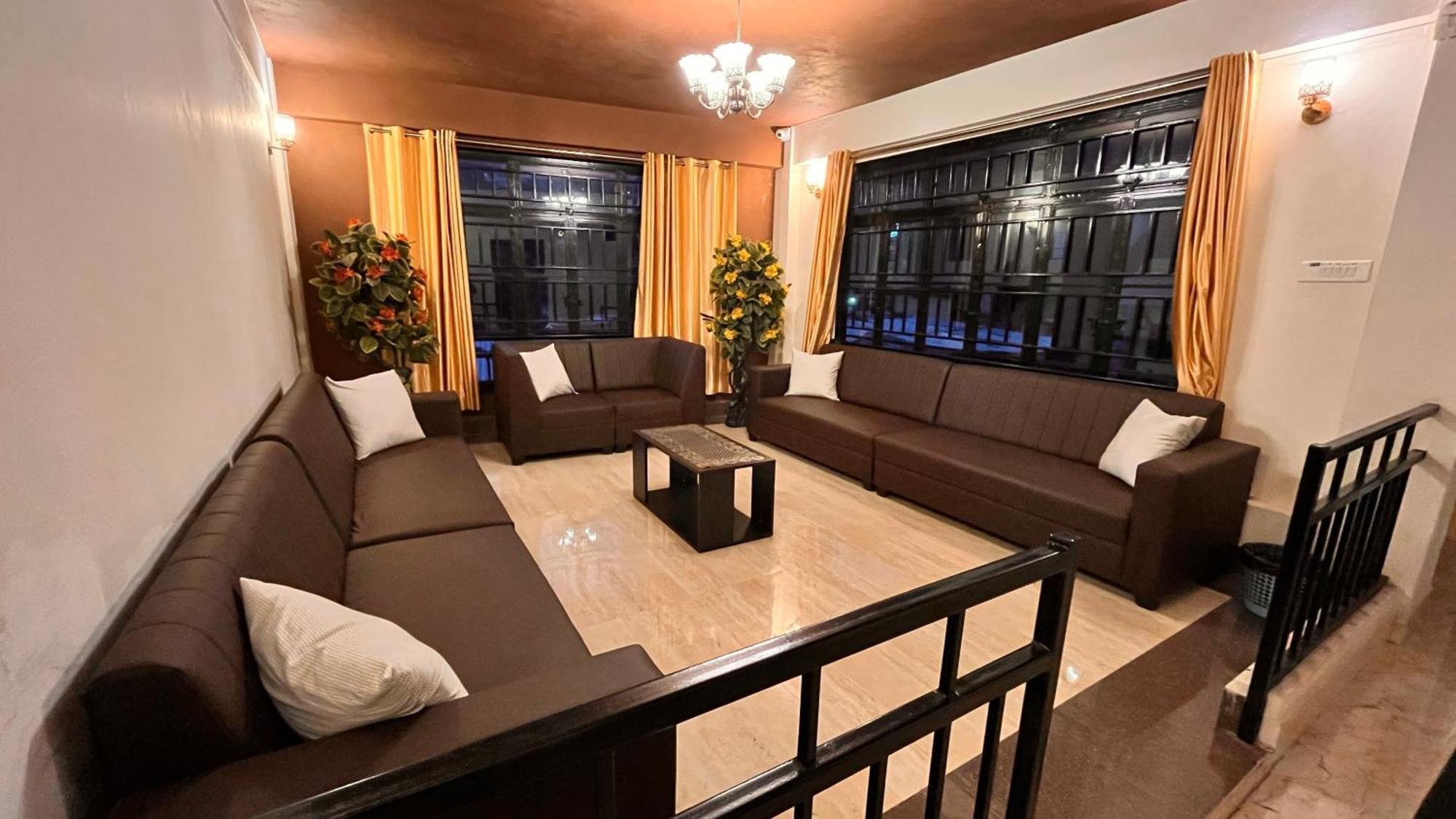 Gracious Lodge Шиллонг Екстер'єр фото